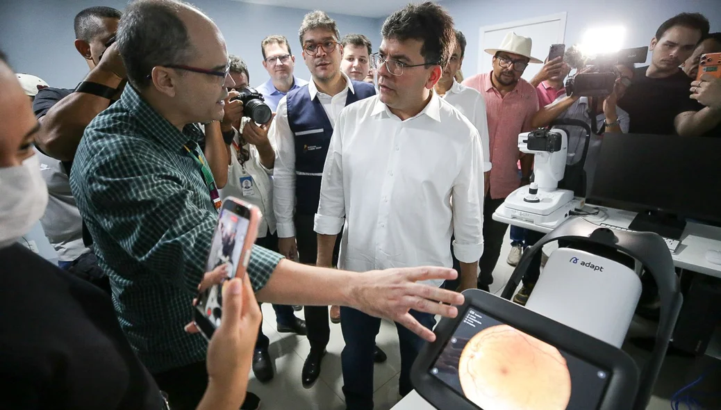 Governador Rafael Fonteles vistoriando equipamentos