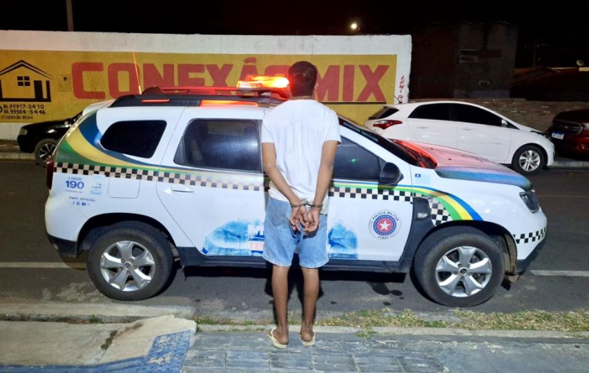 Homem é preso após descumprir medida protetiva e ameaçar a própria mãe em Santo Antônio dos Milagres