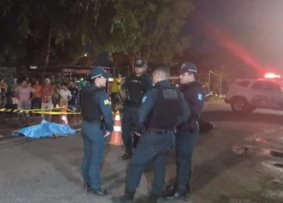 Homem morre após colidir moto em carro na Vila Santa Bárbara