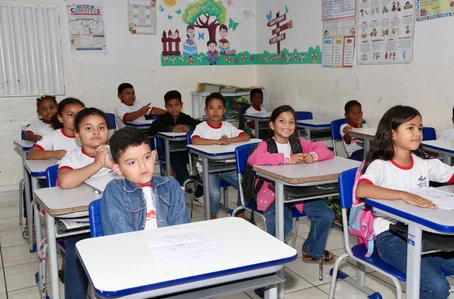 Hugo Napoleão se destaca no Piauí com avanços históricos na educação