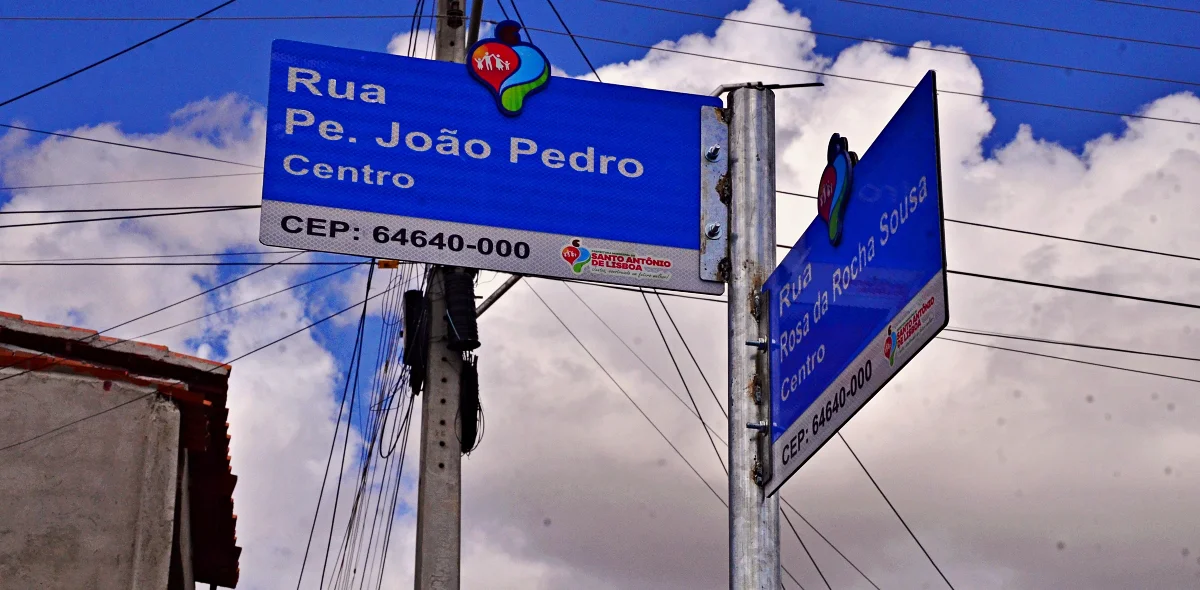 Identificação de ruas