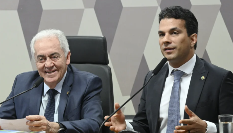 Irajá e o presidente da CCJ, Otto Alencar