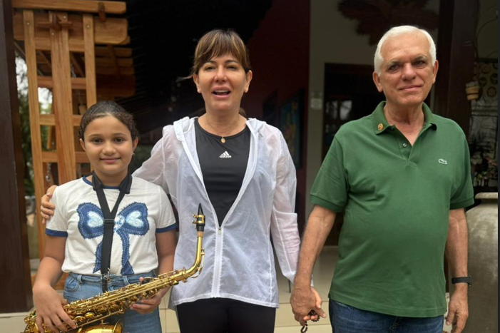 Ivanária Sampaio ao lado do marido, Themístocles Filho