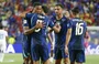 Jogadores da Seleção celebram um dos gols da vitória brasileira sobre o Haiti