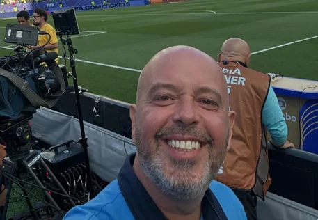 Alex Escobar deixa cobertura da Copa do Mundo após passar mal durante programa ao vivo