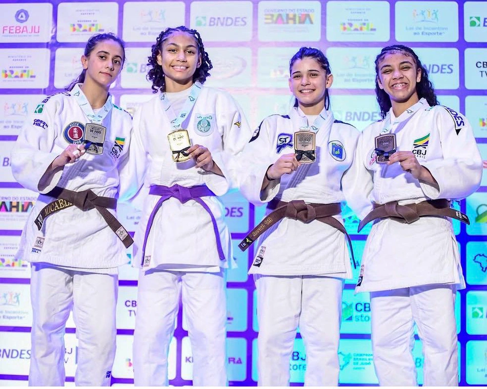 Judoca Yasmin Carvalho conquista medalha de bronze no Campeonato Brasileiro Cadete