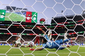 Luca Zidane durante lance de finalização da Jordânia contra a Argélia.