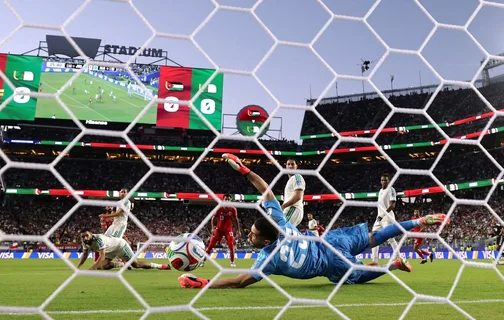 Luca Zidane durante lance de finalização da Jordânia contra a Argélia.