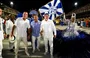 Lula posa para foto ao lado da porta-bandeira