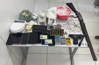 Duas pessoas são presas com 6 kg de drogas e armas de fogo