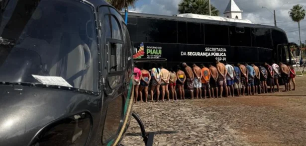 Megaoperação no litoral do Piauí prende 25 membros do PCC