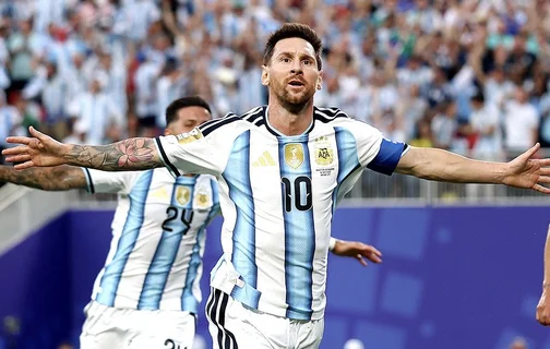 Messi marca 3 gols na estreia da Argentina na Copa do Mundo de 2026