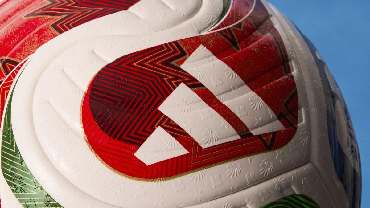 Modelo oficial da bola da Copa do Mundo da FIFA 26™ foi confeccionado pela Adidas