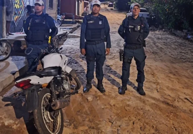 Motocicleta recuperada no Morro da Esperança