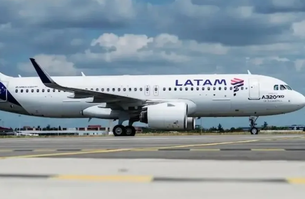 Mulher cai de escada e morre durante desembarque da Latam em Congonhas