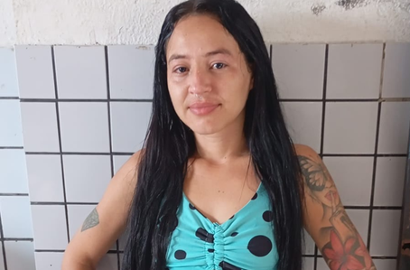 Mulher condenada por homicídio e roubo é presa pela PM em Teresina