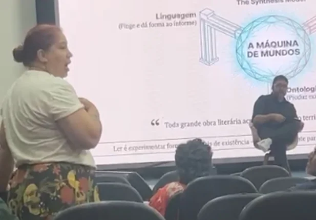 Mulher interrompe evento no Salipi e acusa palestrante de não pagar pensão alimentícia