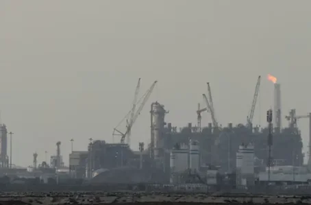 nstalações de produção de gás natural liquefeito (GNL) da QatarEnergy, na Cidade Industrial de Ras Laffan, Qatar.