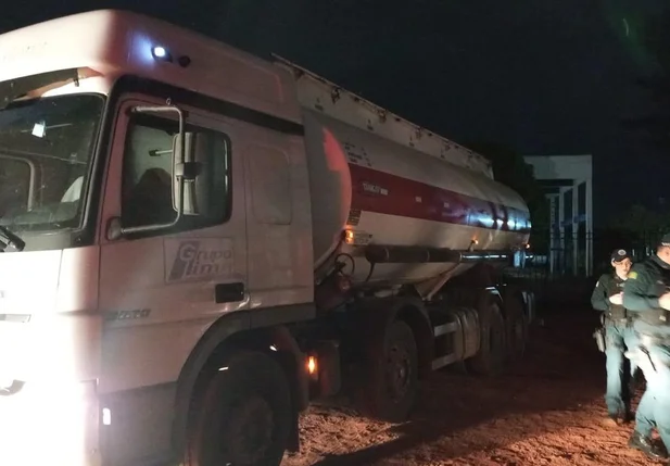 PM desarticula esquema criminoso de venda ilegal de combustíveis na zona sudeste de Teresina