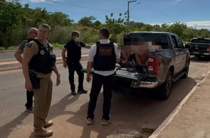 Polícia Civil captura cinco pessoas com drogas e arma durante operação em Timon