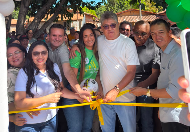 Prefeita de São Gonçalo do Piauí inaugura quadra poliesportiva na comunidade Baixinha