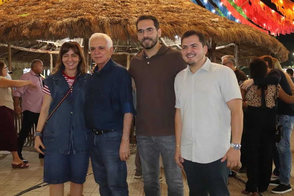 Prefeita Ivanária Sampaio nos festejos de campo Maior