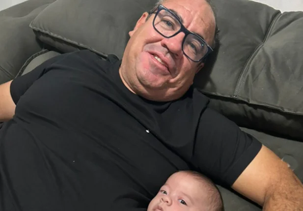 Prefeito Amiltinho faz homenagem emocionante após perder filho de apenas cinco meses