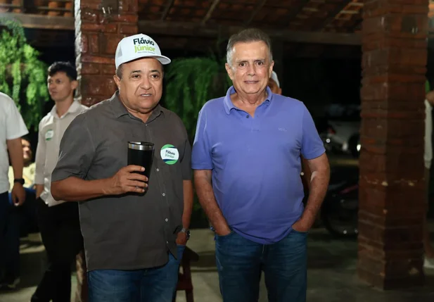 Prefeito de Palmeirais e Flávio Nogueira