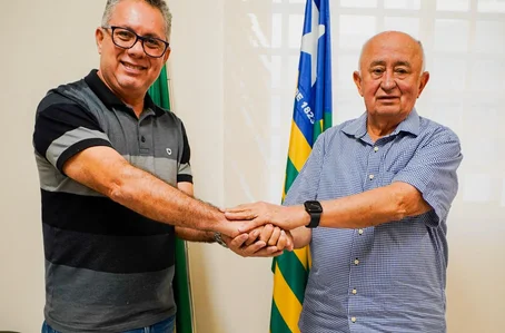 Prefeito do MDB oficializa apoio à pré-campanha de Júlio César ao Senado