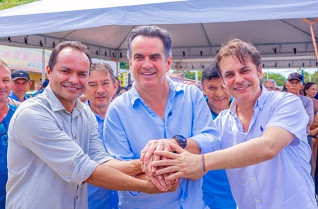 Prefeito Pedro Gomes, ex-prefeito Roger Linhares e senador Ciro Nogueira inauguram obras