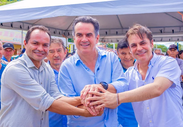 Prefeito Pedro Gomes, ex-prefeito Roger Linhares e senador Ciro Nogueira inauguram obras