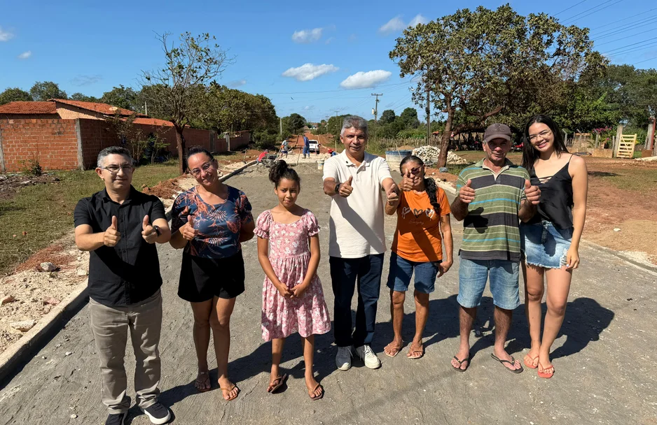 Prefeito Zé Henrique acompanha obras de pavimentação do prolongamento da Avenida Chagas Bandeira