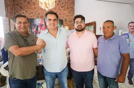 Prefeitos do PT e PSD anunciam apoio a Ciro Nogueira