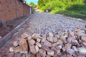 Prefeitura de Esperantina avança com obras de calçamento no Bairro Mão Santa e Morro da Chapadinha