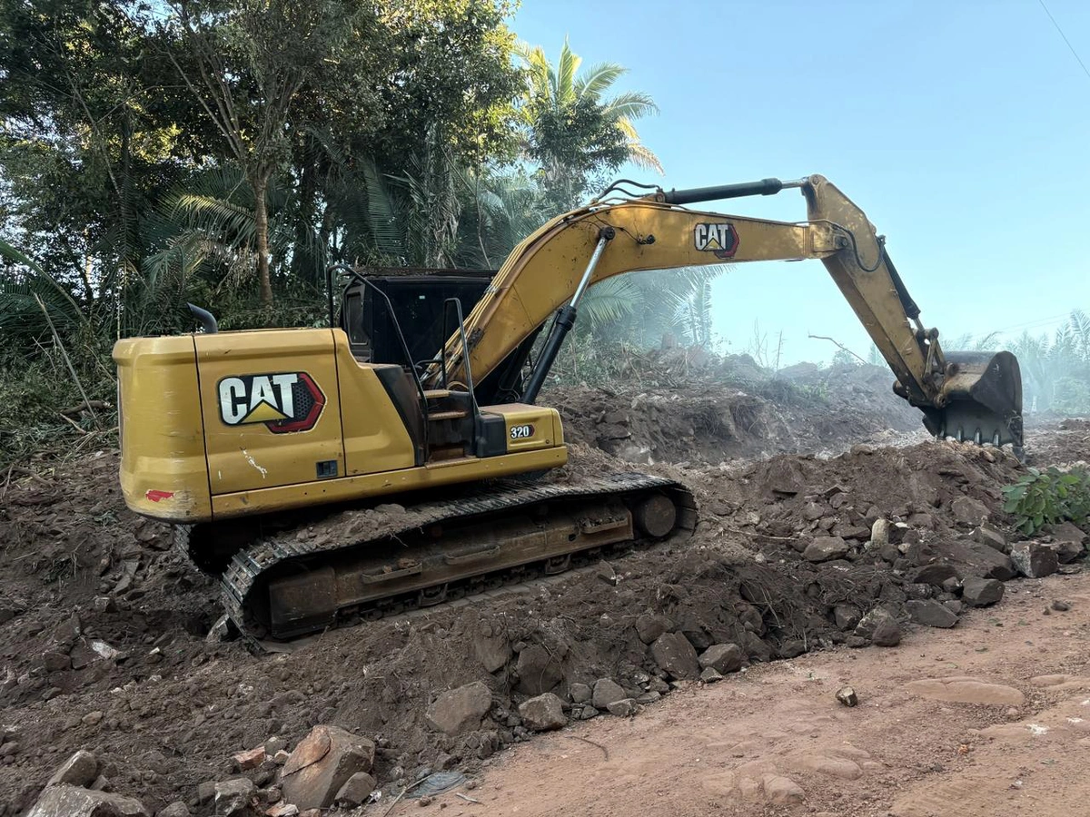 Prefeitura de Esperantina, em parceria com o Governo do Estado, inicia obras de asfaltamento no acesso ao Cemitério Ciganinho