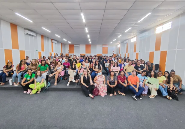 Prefeitura de Esperantina fortalece educação inclusiva com formação continuada para profissionais de apoio escolar