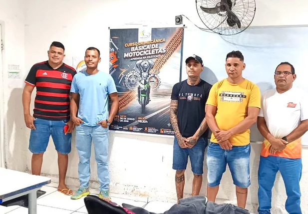 Prefeitura de Hugo Napoleão realiza curso gratuito de mecânica de motos e amplia oportunidades de qualificação profissional