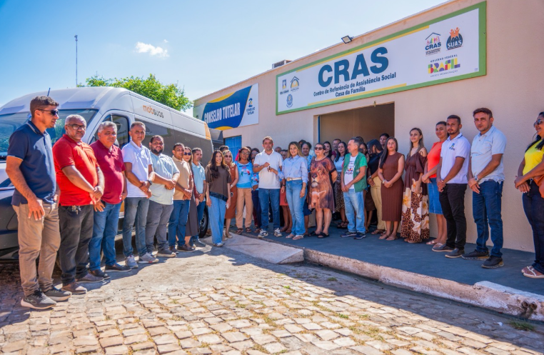 Prefeitura de Vera Mendes entrega Van MobSUAS e fortalece atendimento da Assistência Social no município