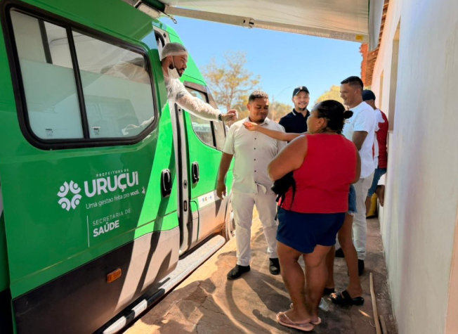 Prefeitura realiza expedição de documentos e serviços de saúde na Malíça durante os festejos