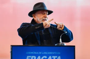 Presidente Lula no lançamento ao mar da Fragata “Cunha Moreira” em Santa Catarina