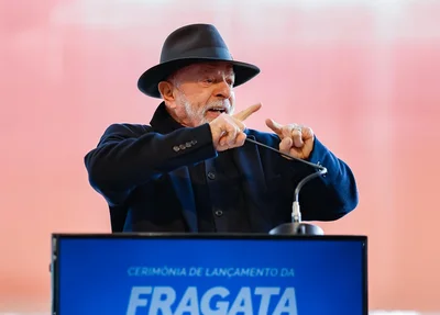 Presidente Lula no lançamento ao mar da Fragata “Cunha Moreira” em Santa Catarina