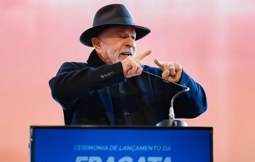 Presidente Lula no lançamento ao mar da Fragata “Cunha Moreira” em Santa Catarina