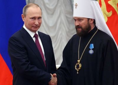 Presidente russo Vladimir Putin e padre Hilarion Alfeyev, bispo da Igreja Ortodoxa Russa