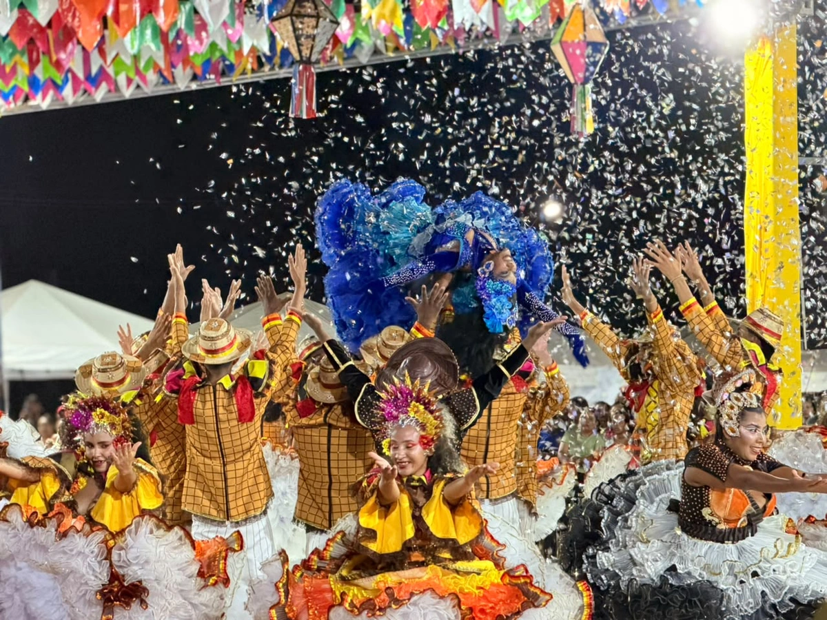 Quadrilhas profissionais brilham na segunda noite do Uruçuí Junino 2026