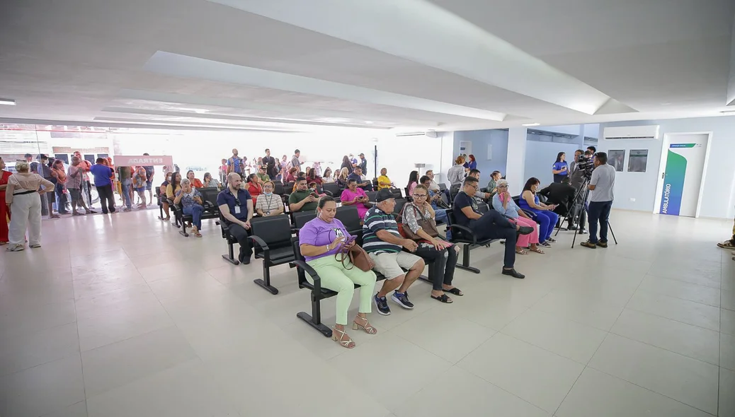 Recepção do Ambulatório Governador Dirceu Mendes Arcoverde