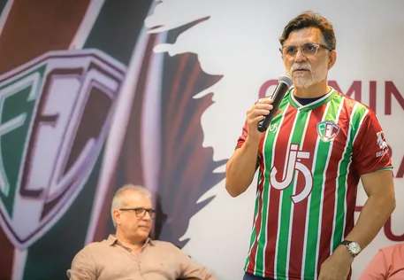 Consultor do Fluminense-PI Ricardo Rocha paga dívida de pensão e embarca para os Estados Unidos