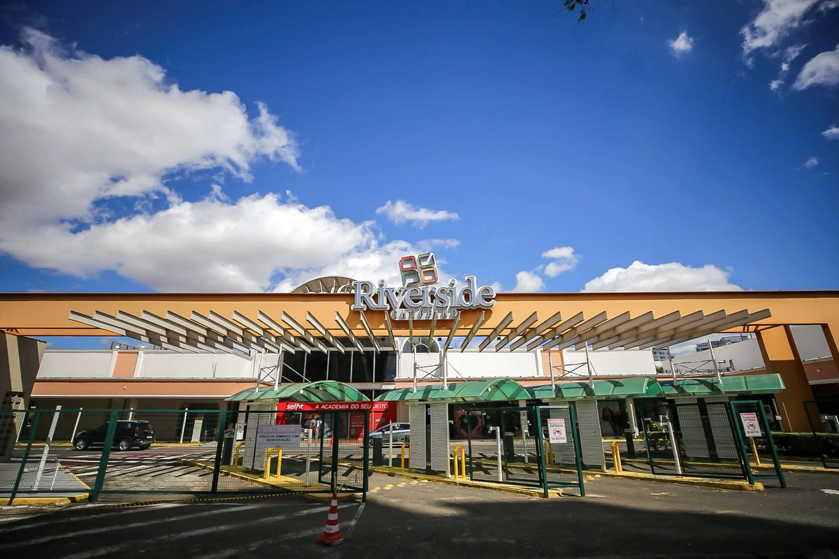 Riverside Shopping