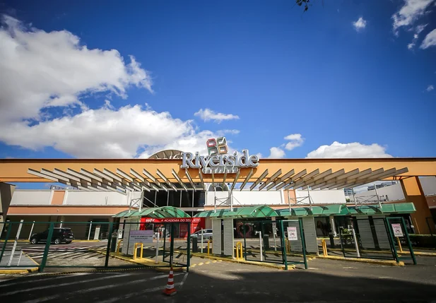 Riverside Shopping