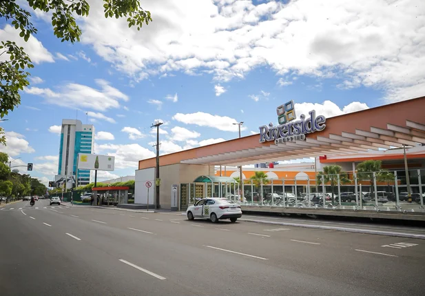 Riverside Shopping