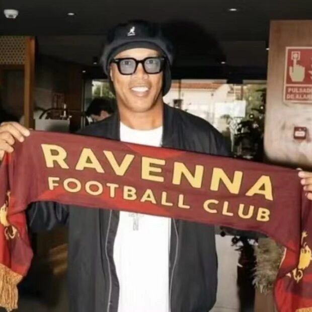 Ronaldinho fecha com Ravenna FC da Itália.